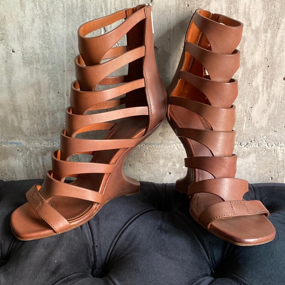 Rick Owens Shoes - Rick Owens Cantilever Gorgeous tan sandals NWOT